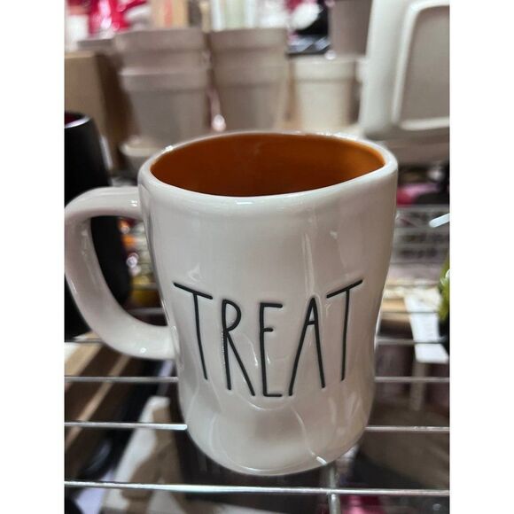 Rae‎ Dunn trick or treat mug - Picture 2 of 2